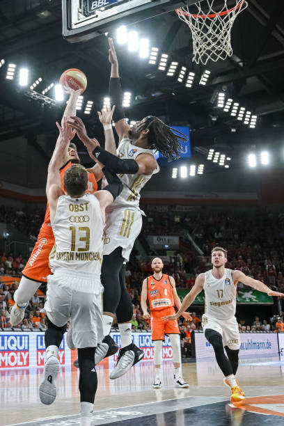 按照国际足 按照国际足