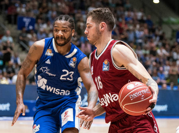 战术变化 战术变化